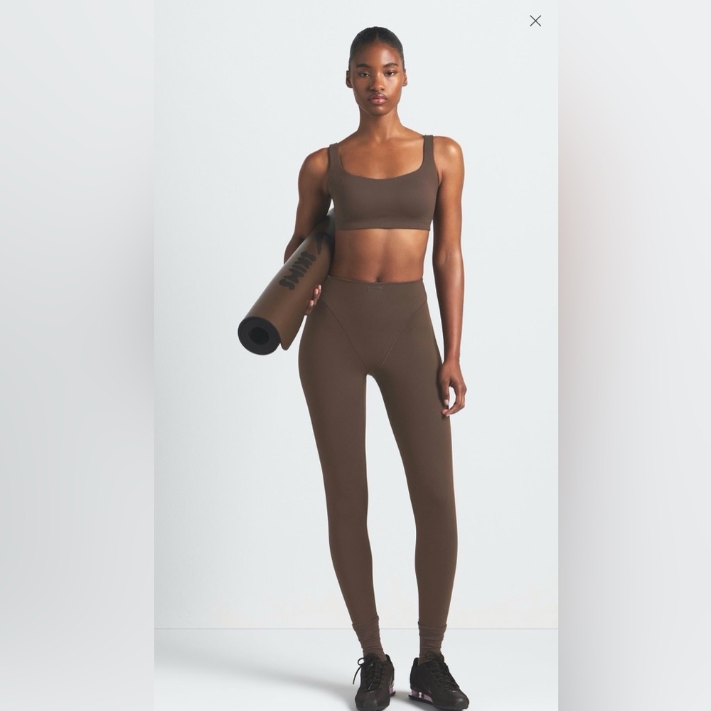 NWT NIKE SKIMS MATTE V-PANEL LEGGING 26 INCH 2X